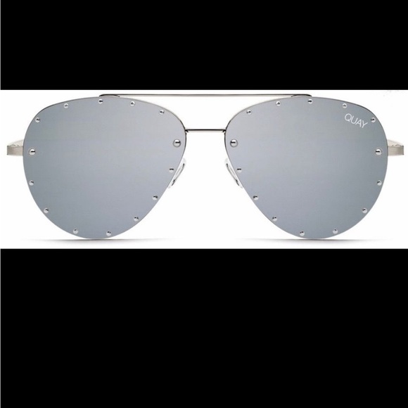 Quay x Jaclyn Hill - Roxanne Silver - Picture 1 of 4